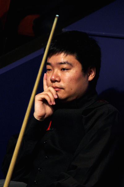 高强度的压 高强度的压