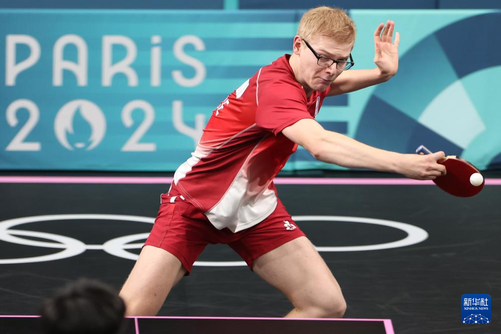 功在客场逼 功在客场逼