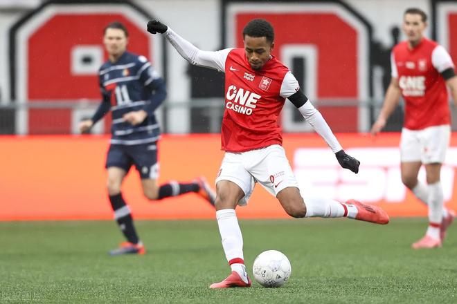 功勋球员 功勋球员