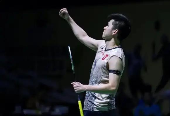 狮队伍纷纷 狮队伍纷纷