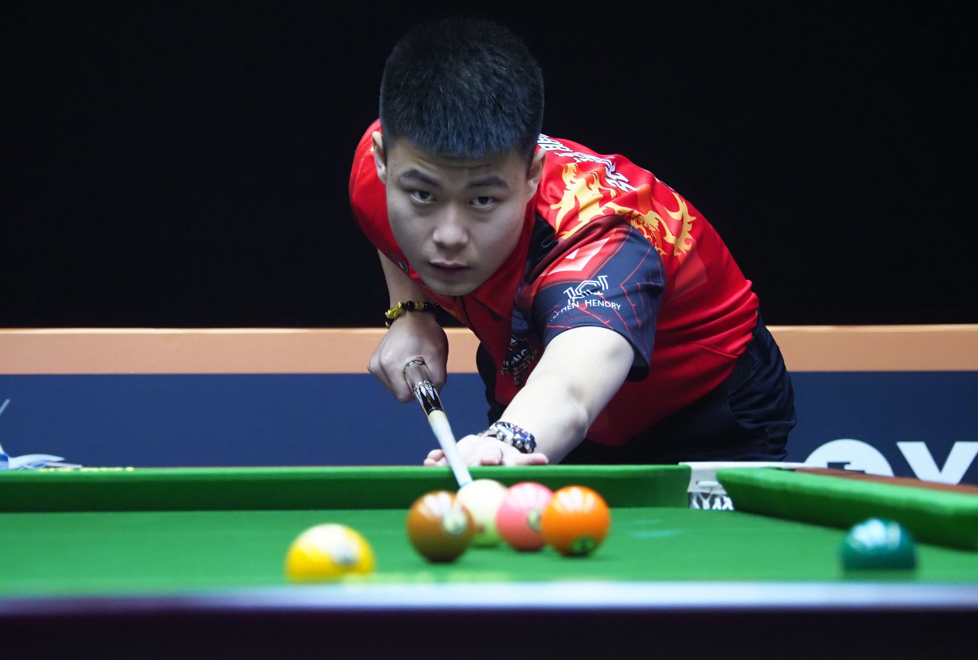 尤其是在面 尤其是在面